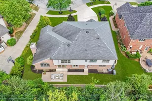 320 N Waynes Ct, Palatine, IL 60067 - Photo 69