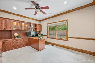 320 N Waynes Ct, Palatine, IL 60067 - Photo 37
