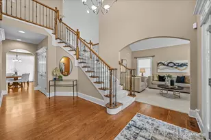 320 N Waynes Ct, Palatine, IL 60067 - Photo 3