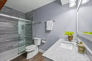 320 N Waynes Ct, Palatine, IL 60067 - Photo 49