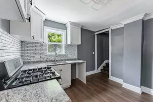 1914 Foster St, Evanston, IL 60201 - Photo 9