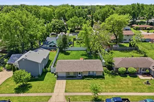 1151 Leawood Dr, Elgin, IL 60120 - Photo 19