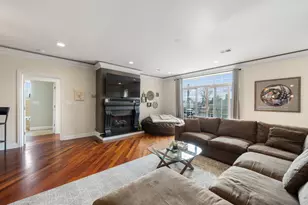 4755 N Kilbourn Ave, Chicago, IL 60630 - Photo 11