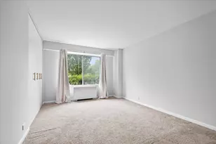 7061 N Kedzie Ave, Chicago, IL 60645 - Photo 13