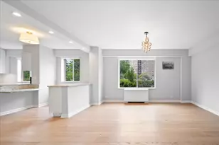 7061 N Kedzie Ave, Chicago, IL 60645 - Photo 5