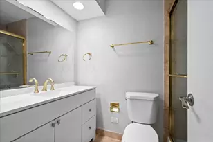 7061 N Kedzie Ave, Chicago, IL 60645 - Photo 17