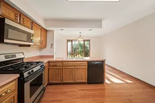 11103 Regency Dr, Westchester, IL 60154 - Photo 7