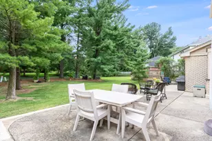 2315 Ridgewood Rd, Lisle, IL 60532 - Photo 31