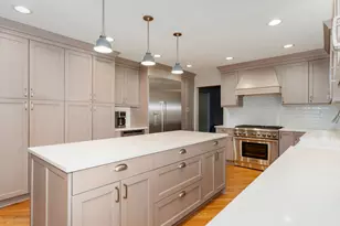 2315 Ridgewood Rd, Lisle, IL 60532 - Photo 3