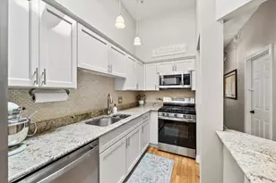 2239 N Magnolia Ave, Chicago, IL 60614 - Photo 9
