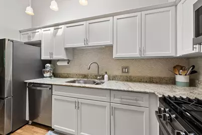 2239 N Magnolia Avenue #2, Chicago, IL 60614 - Photo 11