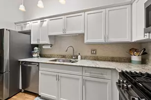 2239 N Magnolia Ave, Chicago, IL 60614 - Photo 11