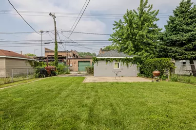 9308 S Troy Avenue, Evergreen Park, IL 60805 - Photo 7