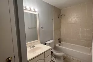 2A Dundee Quarter Dr, Palatine, IL 60074 - Photo 11