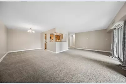 1405 E Central Road #118C, Arlington Heights, IL 60005 - Photo 5