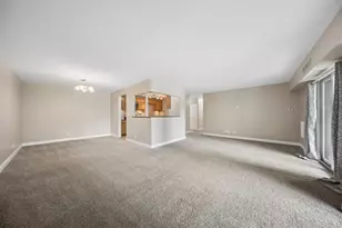 1405 E Central Rd, Arlington Heights, IL 60005 - Photo 5