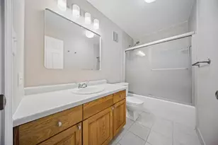1405 E Central Rd, Arlington Heights, IL 60005 - Photo 7