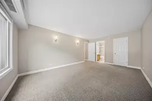 1405 E Central Rd, Arlington Heights, IL 60005 - Photo 13