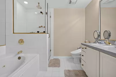 640 Walnut Oaks Drive, Roselle, IL 60172 - Photo 27