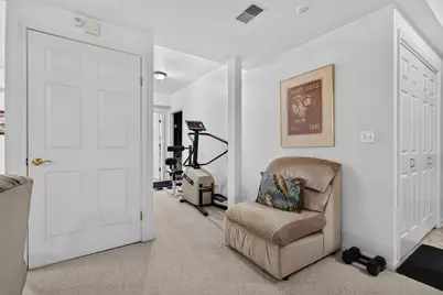 640 Walnut Oaks Drive, Roselle, IL 60172 - Photo 35