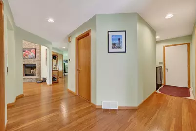 10293 E Hickory Ridge Drive, Rochelle, IL 61068 - Photo 5