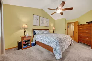 10293 E Hickory Ridge Dr, Rochelle, IL 61068 - Photo 17