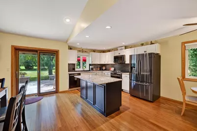 10293 E Hickory Ridge Drive, Rochelle, IL 61068 - Photo 7