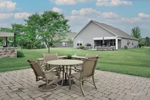 980 Prescott Ln, Pingree Grove, IL 60140 - Photo 15
