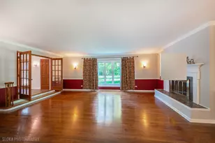 4 Auburn Ln, Barrington Hills, IL 60010 - Photo 9