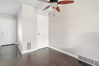 9835 Garden Court, Schiller Park, IL 60176 - Photo 7