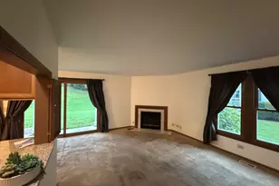 266 Greensboro Ct, Elk Grove Village, IL 60007 - Photo 7