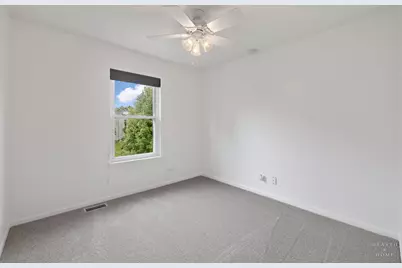 [Address not provided], Carpentersville, IL 60110 - Photo 19