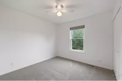 [Address not provided], Carpentersville, IL 60110 - Photo 17