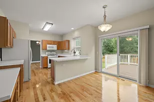 2346 Woodside Ct, Carpentersville, IL 60110 - Photo 11