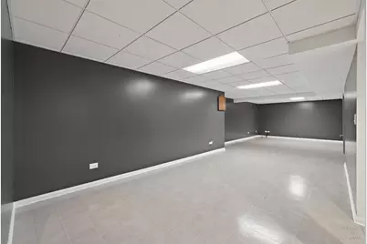 [Address not provided], Carpentersville, IL 60110 - Photo 25