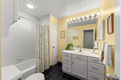 1025 Loughborough Court, Wheaton, IL 60189 - Photo 17