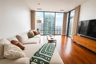 240 E Illinois St, Chicago, IL 60611 - Photo 9