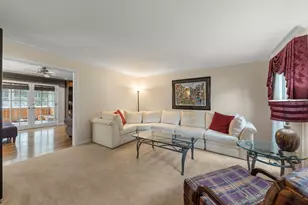 228 Winslow Ct, Naperville, IL 60565 - Photo 5
