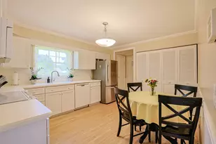 6104 Westgate Ct, Woodridge, IL 60517 - Photo 9