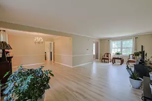 6104 Westgate Ct, Woodridge, IL 60517 - Photo 7