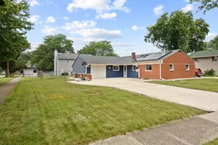 1406 Glen Hill Dr, Glendale Heights, IL 60139 - Photo 1