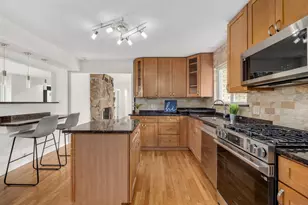19W100 22nd St, Lombard, IL 60148 - Photo 9