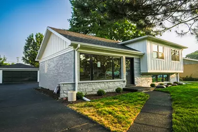 1707 W Martin Lane, Mount Prospect, IL 60056 - Photo 1