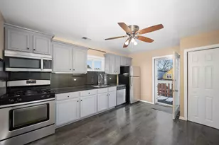 2516 W Lyndale St, Chicago, IL 60647 - Photo 5