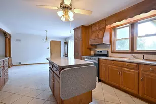 8951 W 99th St, Palos Hills, IL 60465 - Photo 37