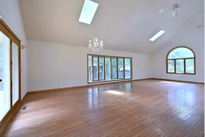 8951 W 99th Street, Palos Hills, IL 60465 - Photo 15