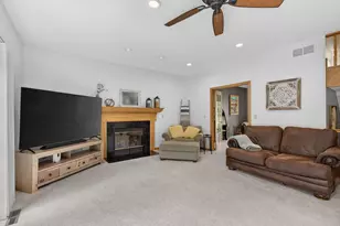 307 Kain St, Ottawa, IL 61350 - Photo 7