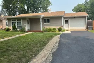 22 Meadowlark Ln, Carpentersville, IL 60110 - Photo 1