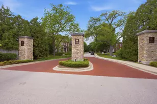 4243 Linden Tree Ln, Glenview, IL 60026 - Photo 31