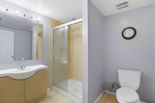 4243 Linden Tree Ln, Glenview, IL 60026 - Photo 23